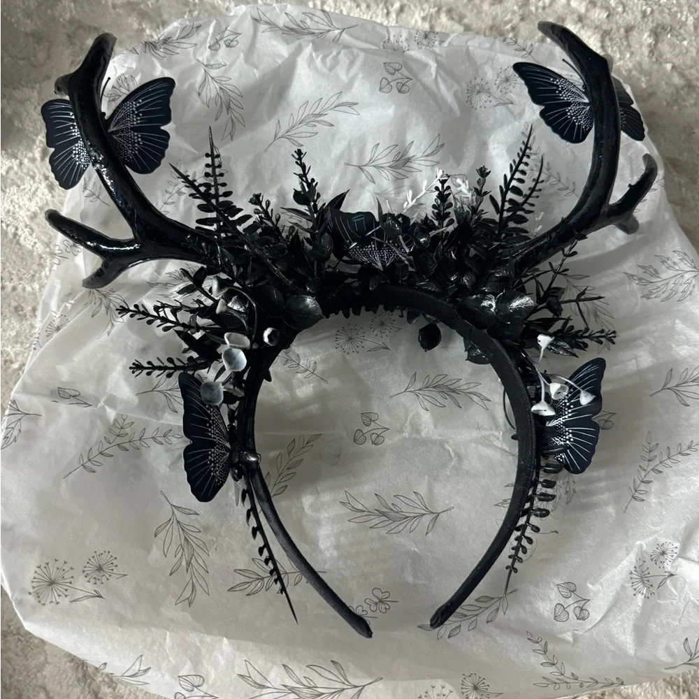 Chic Black Butterfly and Floral Headband - Picture 2 of 6